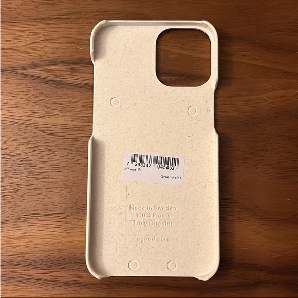 Plant-Based iPhone 13 Case - Picture 4 of 10